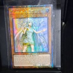 Yu-gi-oh. Quarter Century Rare (Maiden Of White)