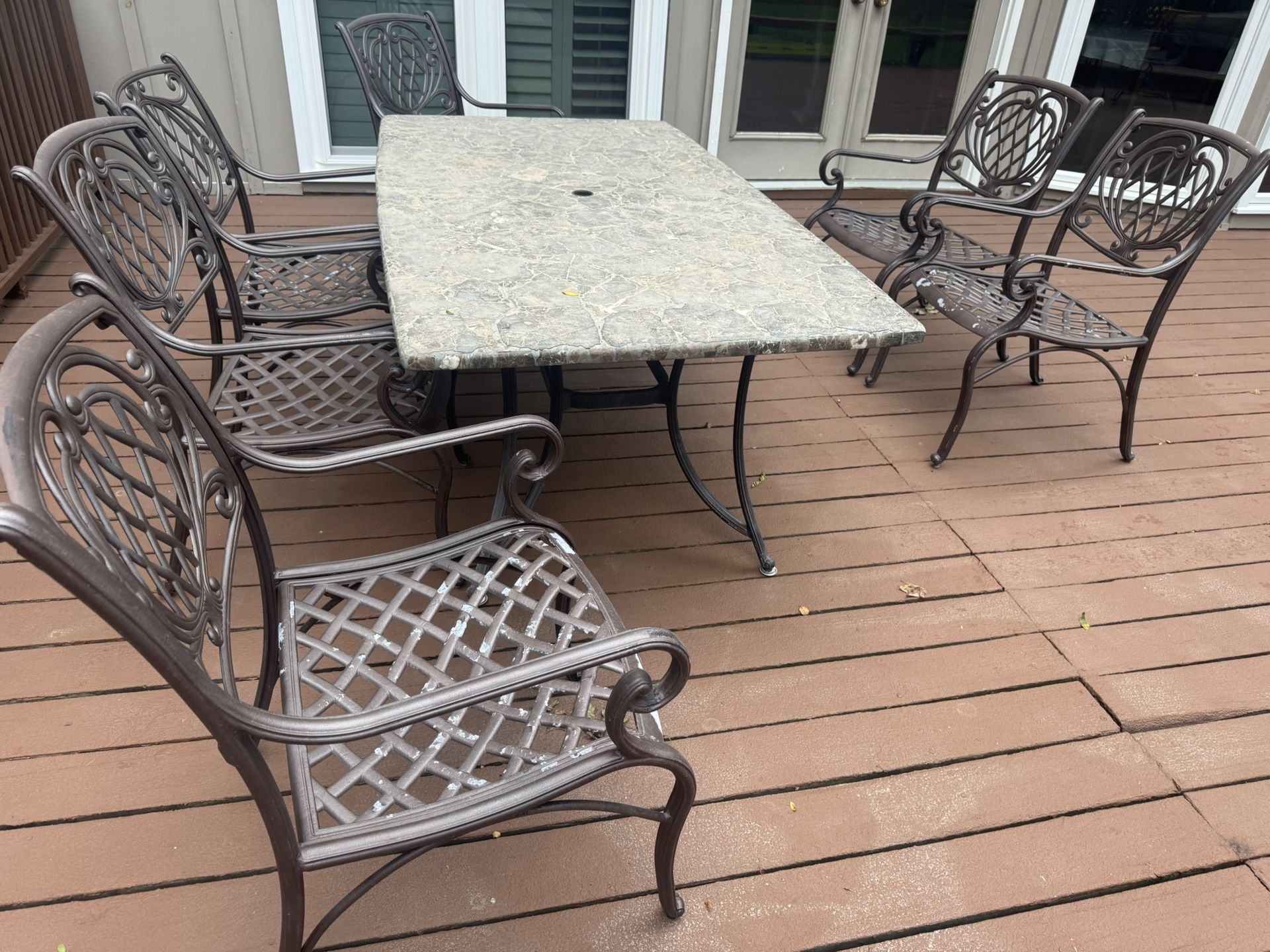 Outdoor Table & Chairs