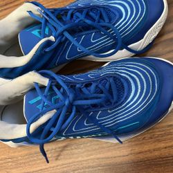 nike basketball shoes