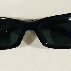 RAY BAN SUNGLASSES W/CASE