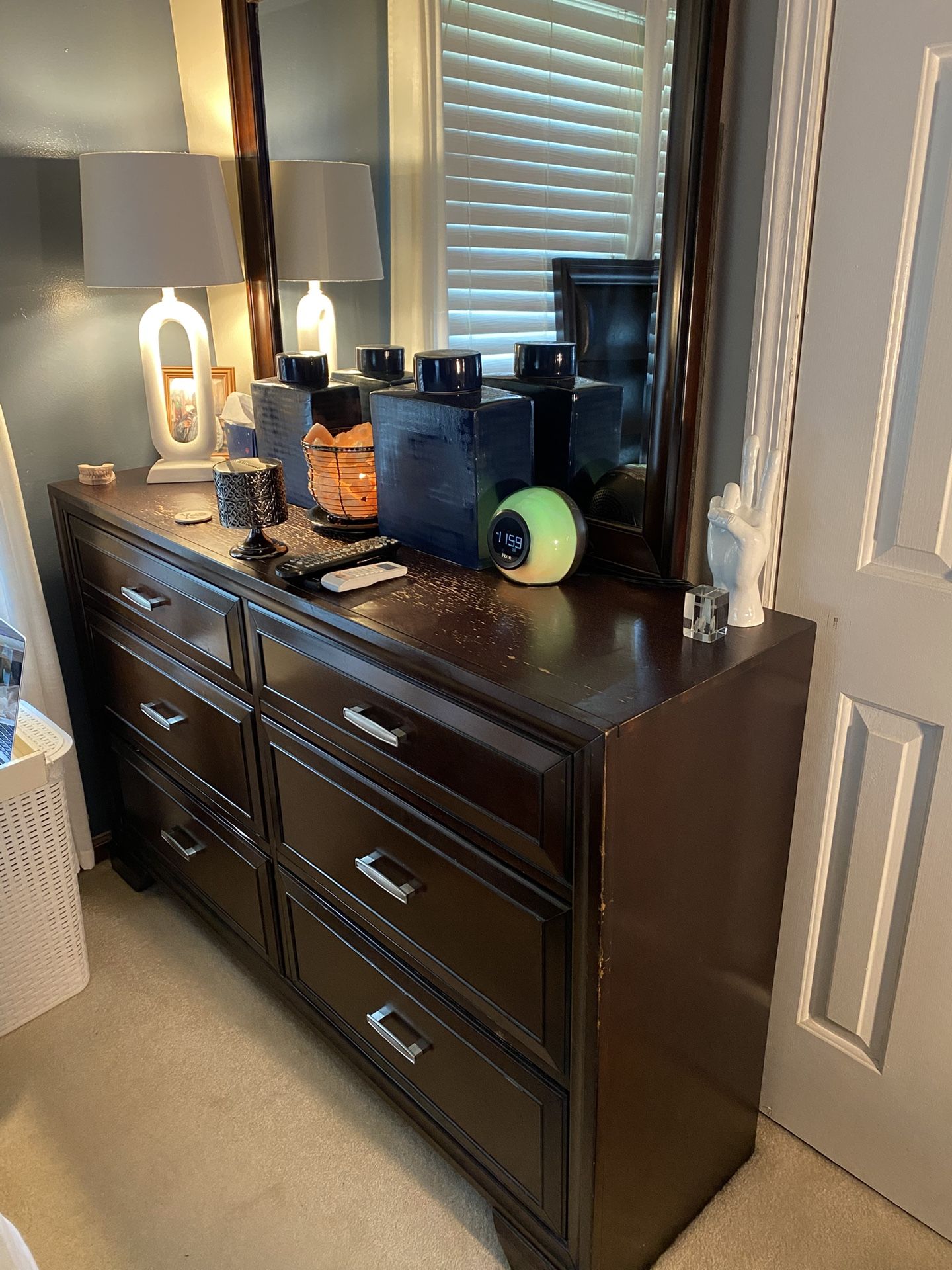 Complete bedroom set for sale