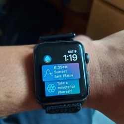 Apple Watch Series 3 Nike+ 16GB Space Gray Aluminium 42MM GPS + Cellular [A1860]