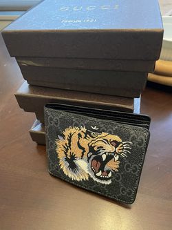 gucci wallet tiger