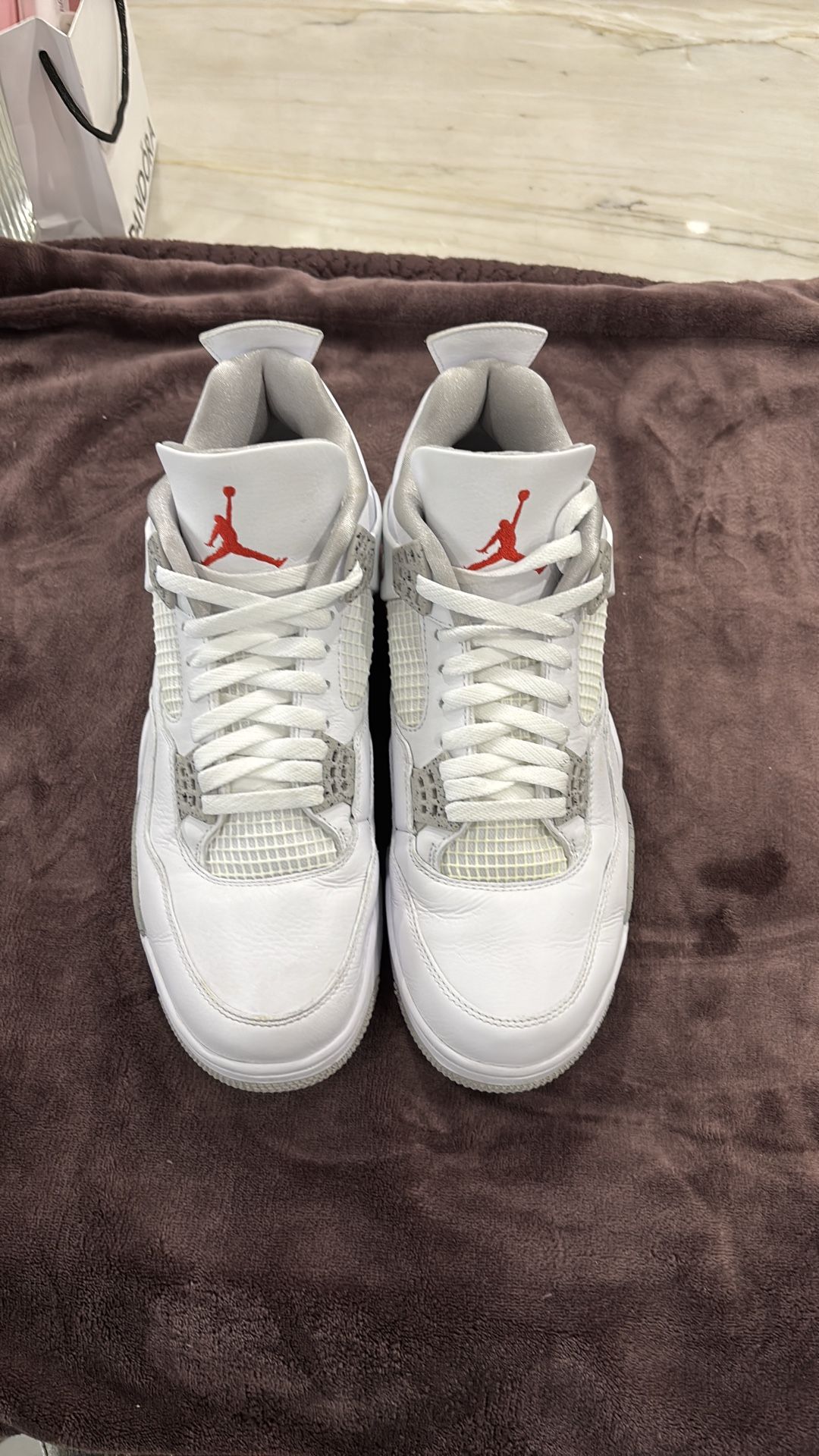 Jordan 4 white cement Oreo