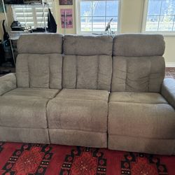 Power Recliner w/ Power Headrests + USB ports