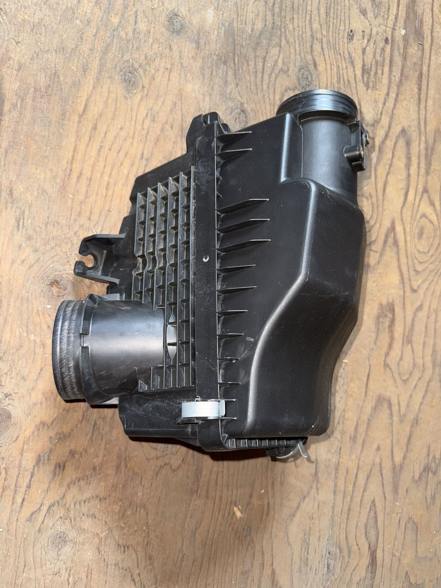 2017 Honda Accord 3.5 Engine Air Filter Housing