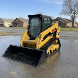 14 Caterpillar 259D