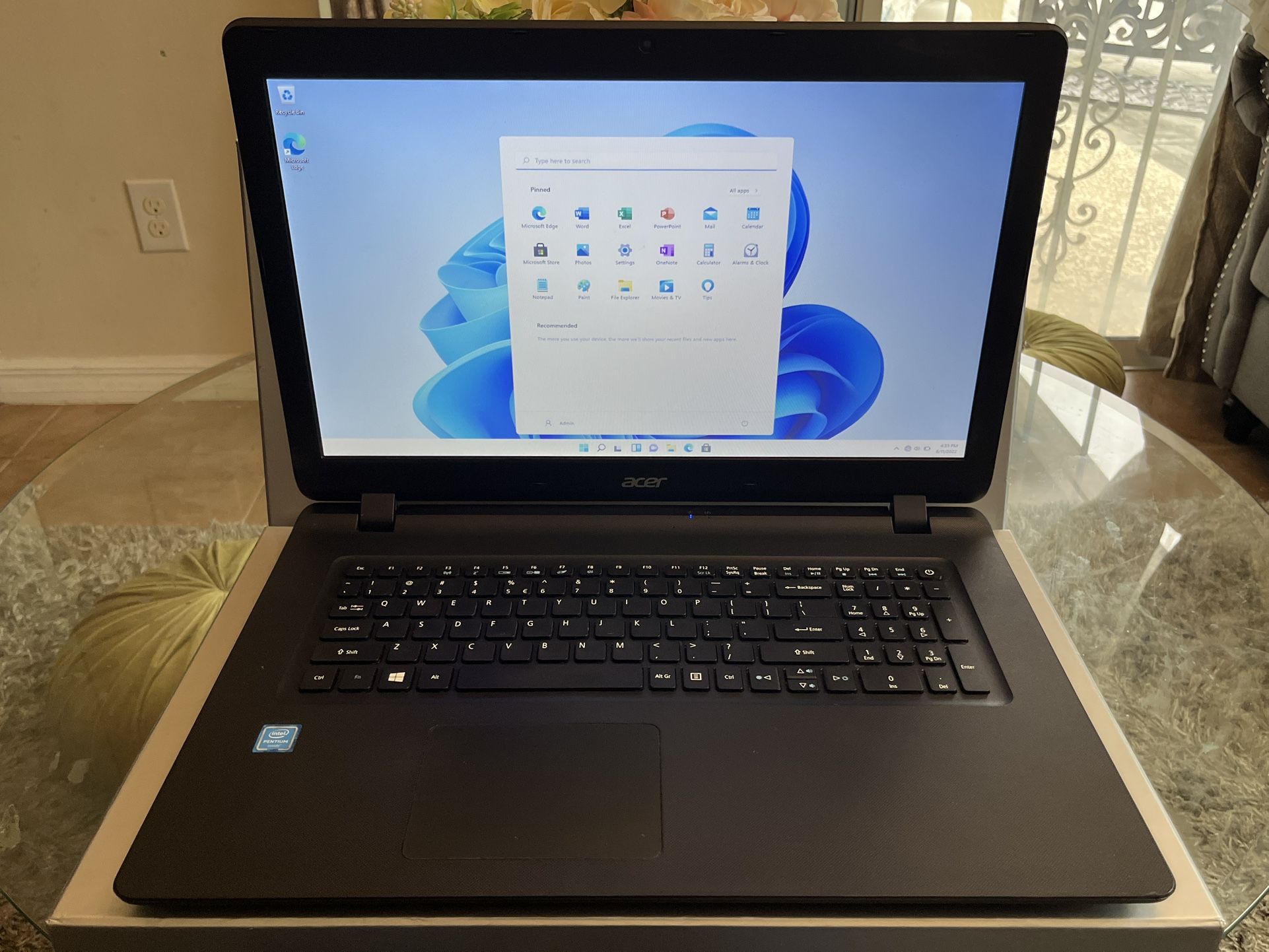 Acer Aspire ES1-732 Laptop 17.3” Pentium 8GB RAM 256GB SSD Windows 11 w/ Charger - $99