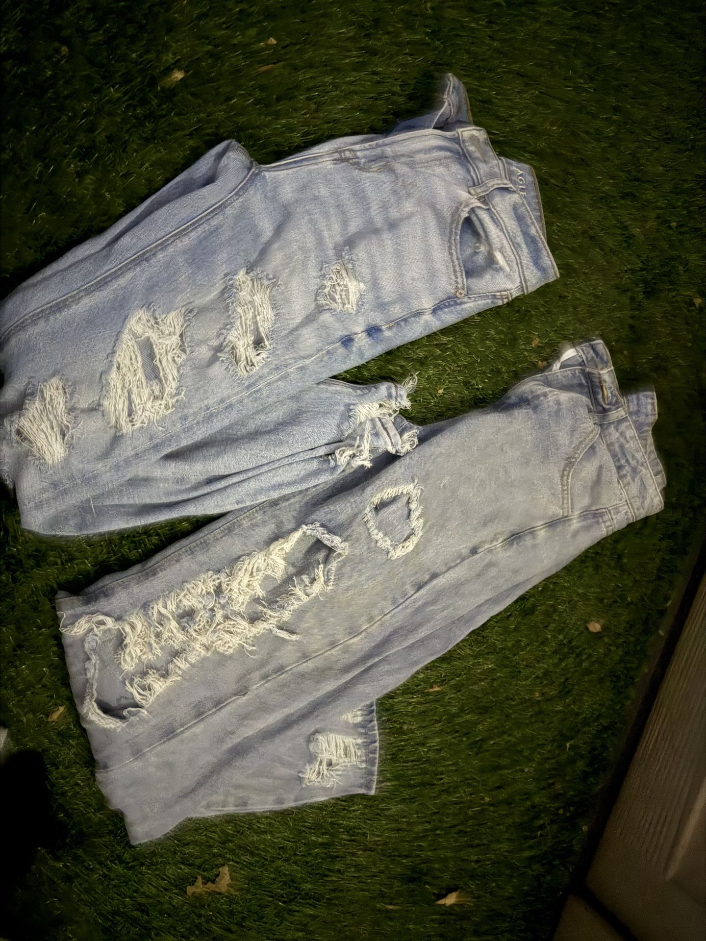Women’s Ripped Jeans Sizes 0-and Small