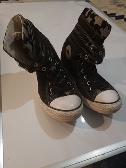 Converse size 4