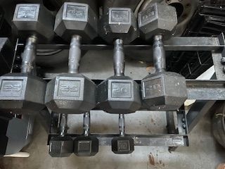 Weight set includes rack