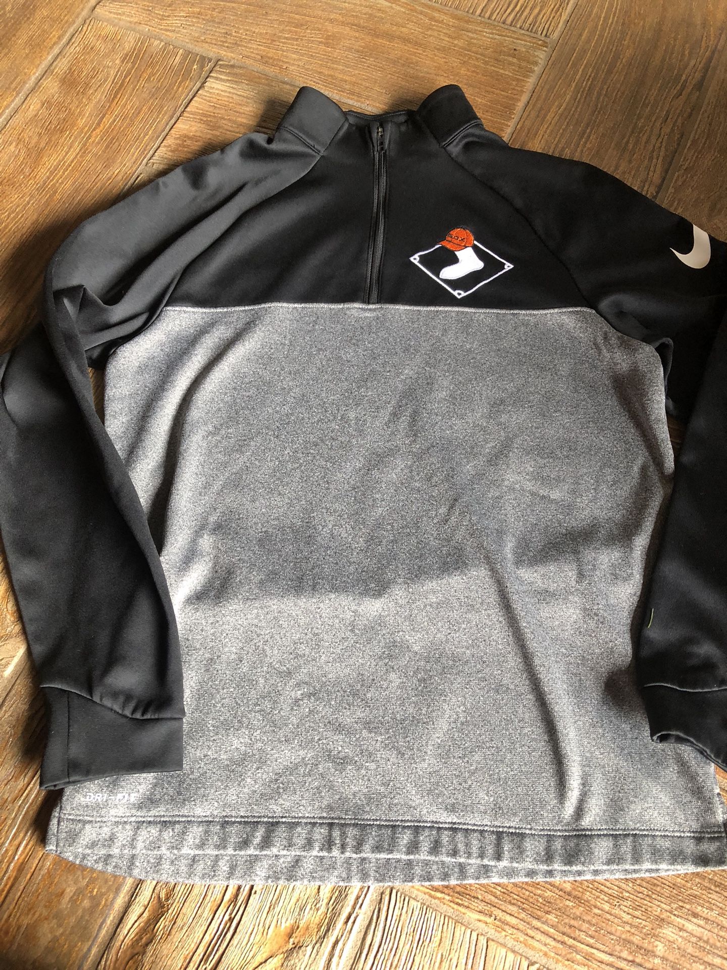 Nike Youth Size XL Hoodie