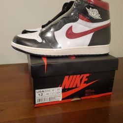 Nike Air Jordan  1 Retro High OG.     Size 12.         Never Used 