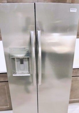 New Frigidaire Large Fridge