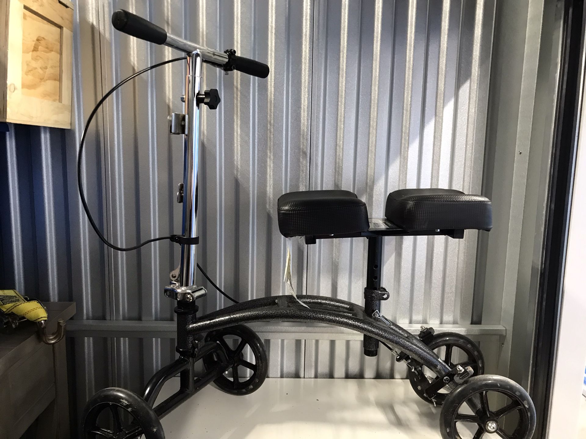 Knee Scooter
