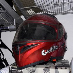Motorcycle helmet
