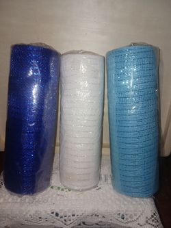 3 new rolls of 10 x 10 poly mesh