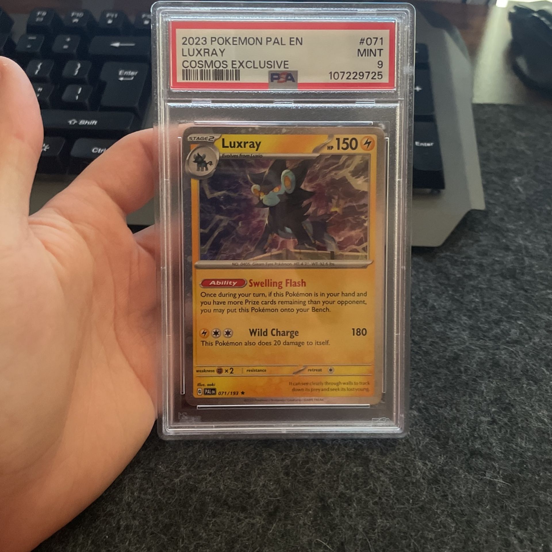 PSA 9 Luxray 