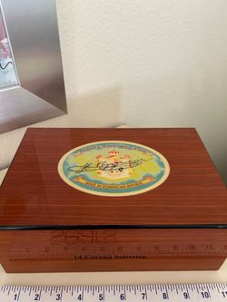 Lacquer ed- Wood Cigar Humidor Box - three levels of trays inside.