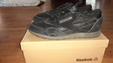 Reebok size 10.5 men athletic shoes