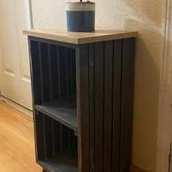 Crate Side Table 