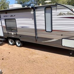 25 Ft Grew wolf Travel Trailer (Forrest River)