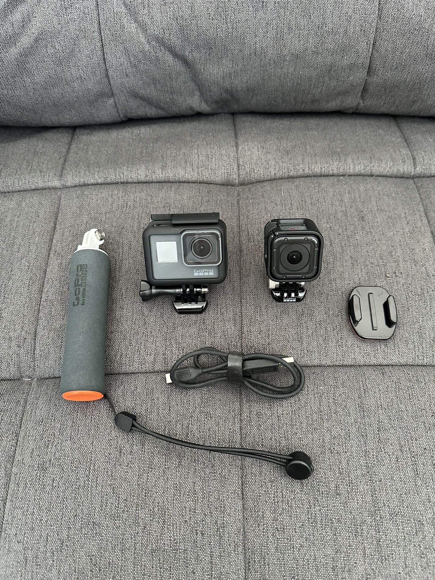 GoPro HERO5 Black & HERO Session - Great Condition Bundle!