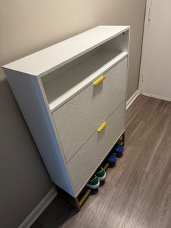 shoe rack
