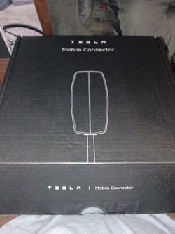 Tesla mobile connector