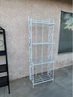 Plant stand