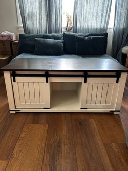 Farmhouse lift top coffee table