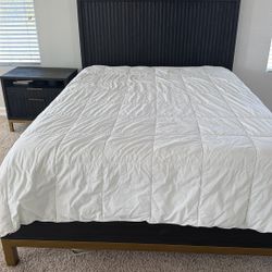 Queen Bed Set