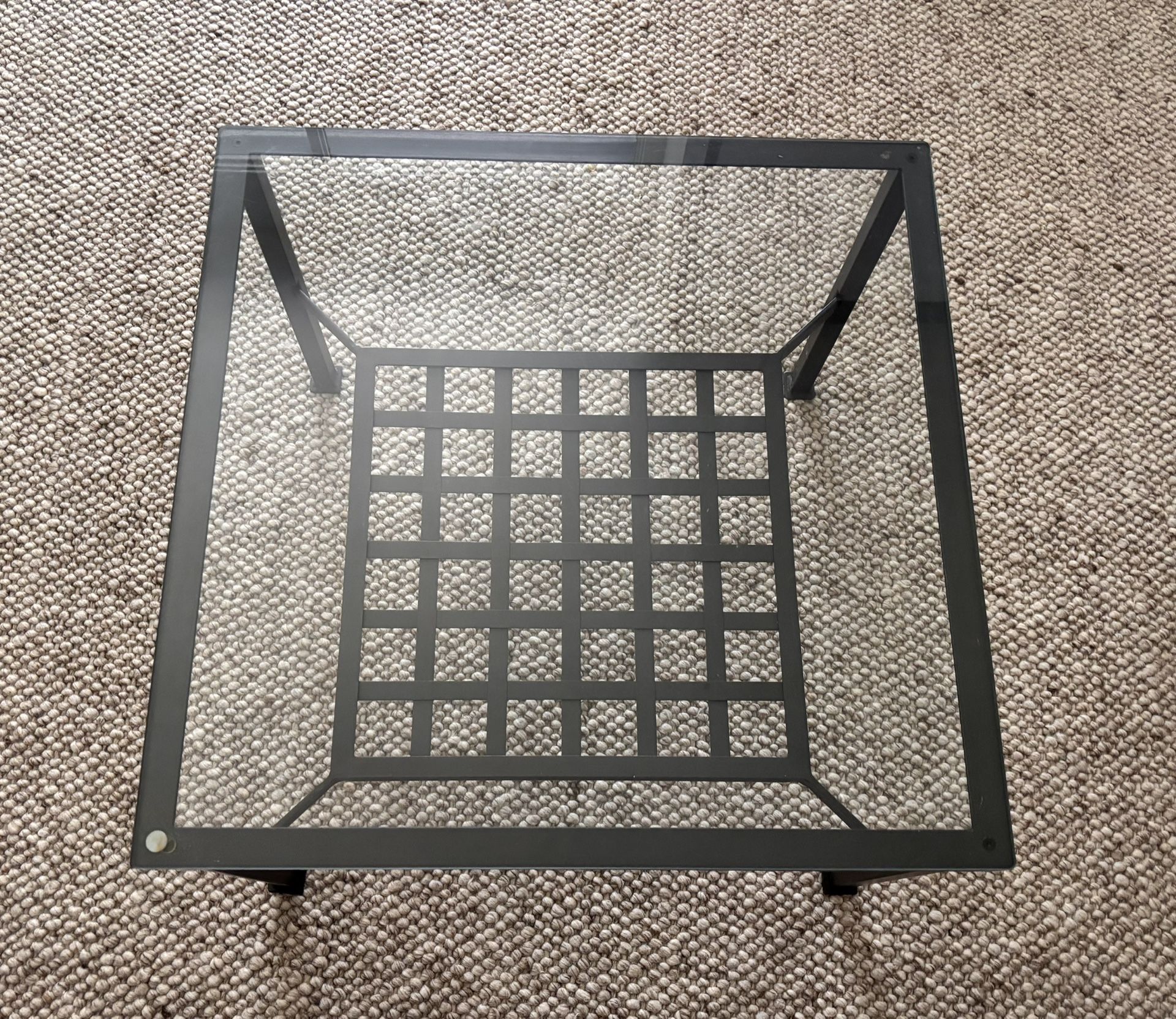 Glass coffee/side table