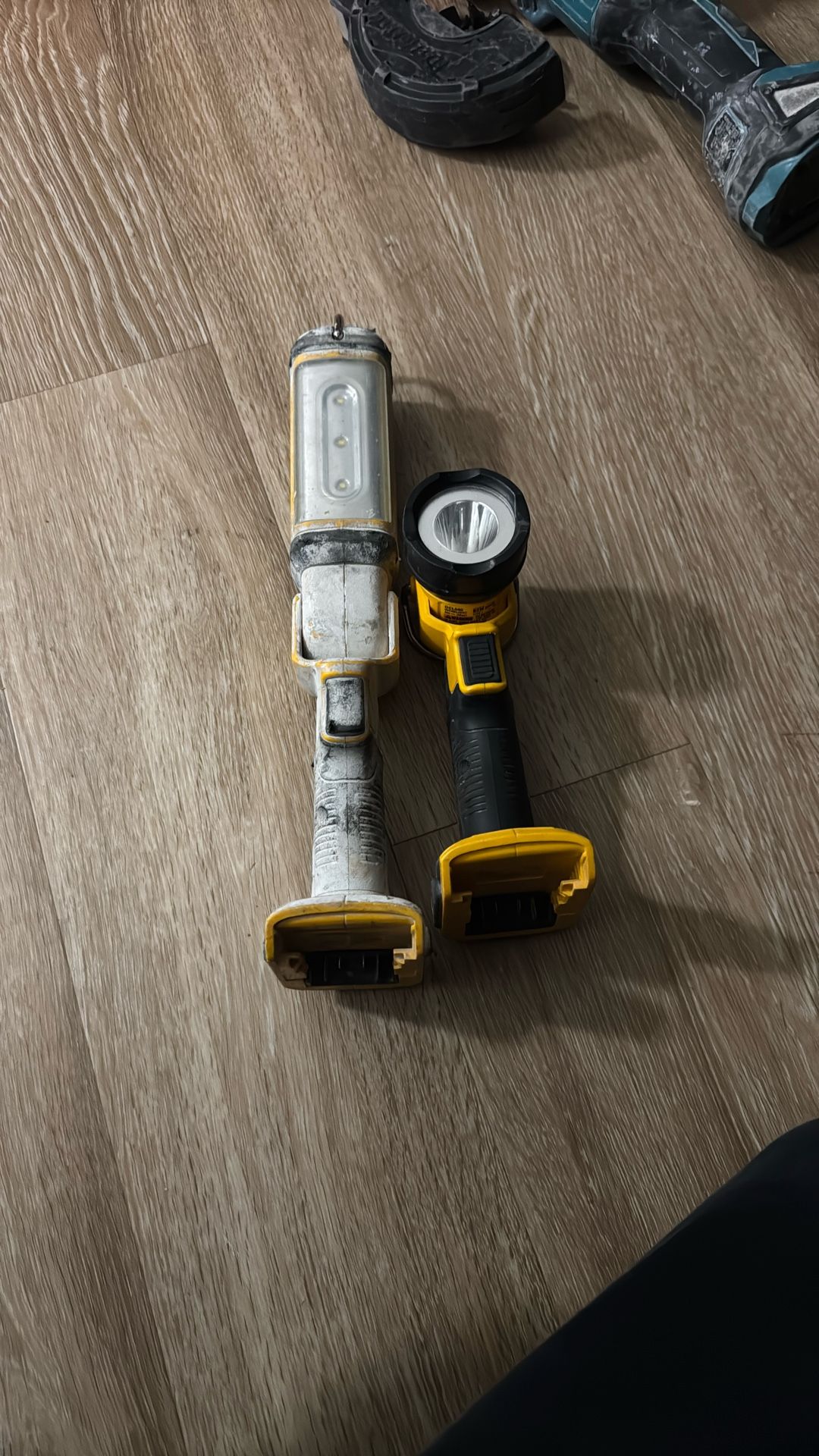 Light Dewalt