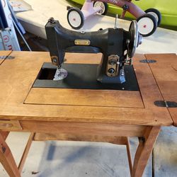 White Sewing Machine With Table