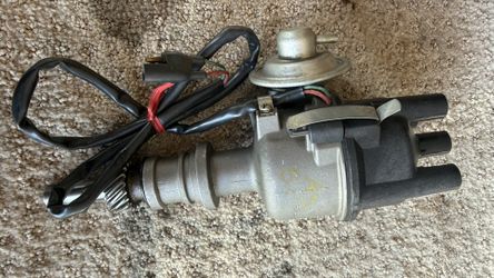 Ford Courier 2.3 Distributor