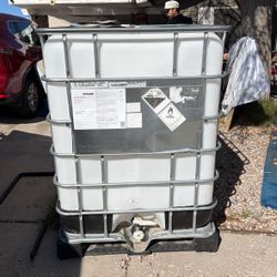 Industrial Water Tanks 