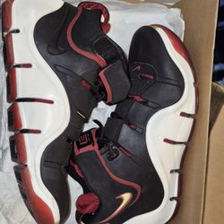 Nike LEBRON IV, SZ 9