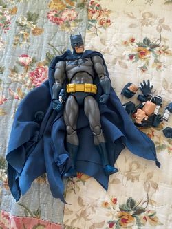 MAFEX No.105 Batman Blue (Batman: Hush Ver) Medicom Toy Action Figure PRE-OWNED