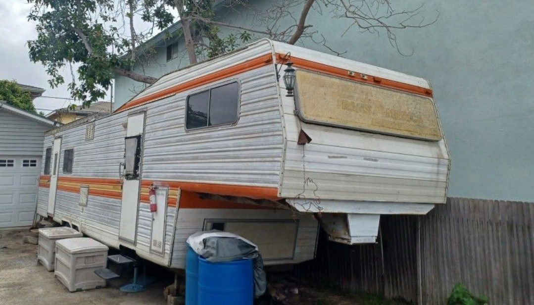 1980 5th Wheel Travel Trailer for Sale in Hawthorne, CA OfferUp