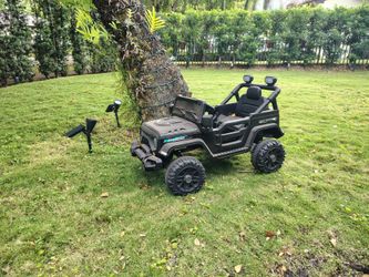 Topbuy Black 12 V Jeep Truck Powered Ride-On with Remote Control