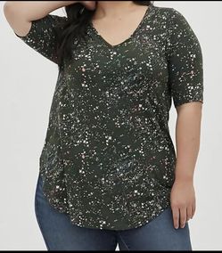 18 /20 Torrid V Neck Super Soft  Olive Green  Splatter Short Sleeve Tunic