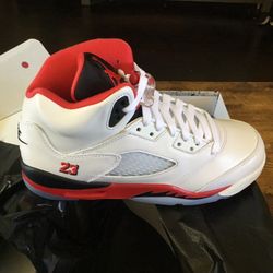 New Kid’s Air Jordan 5 Retro size 7Y/8.5W