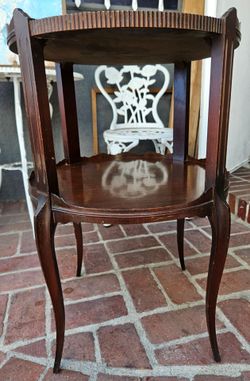 Antique Victorian/Edwardian Two-Tier Mahogany Parlor Table – 4742 Maker's Mark