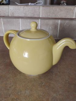 Vintage Hall Ceramic Yellow Teapot & Lid