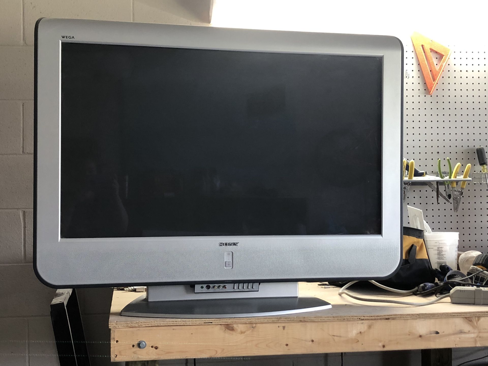 Sony Wega 42 inch