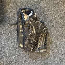 Mizuno Baseball Glove