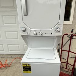 24” GE Washer And Dryer Stackable (electric) 