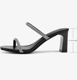 Dobolin Womens Black Heels 7.5 - Brand New