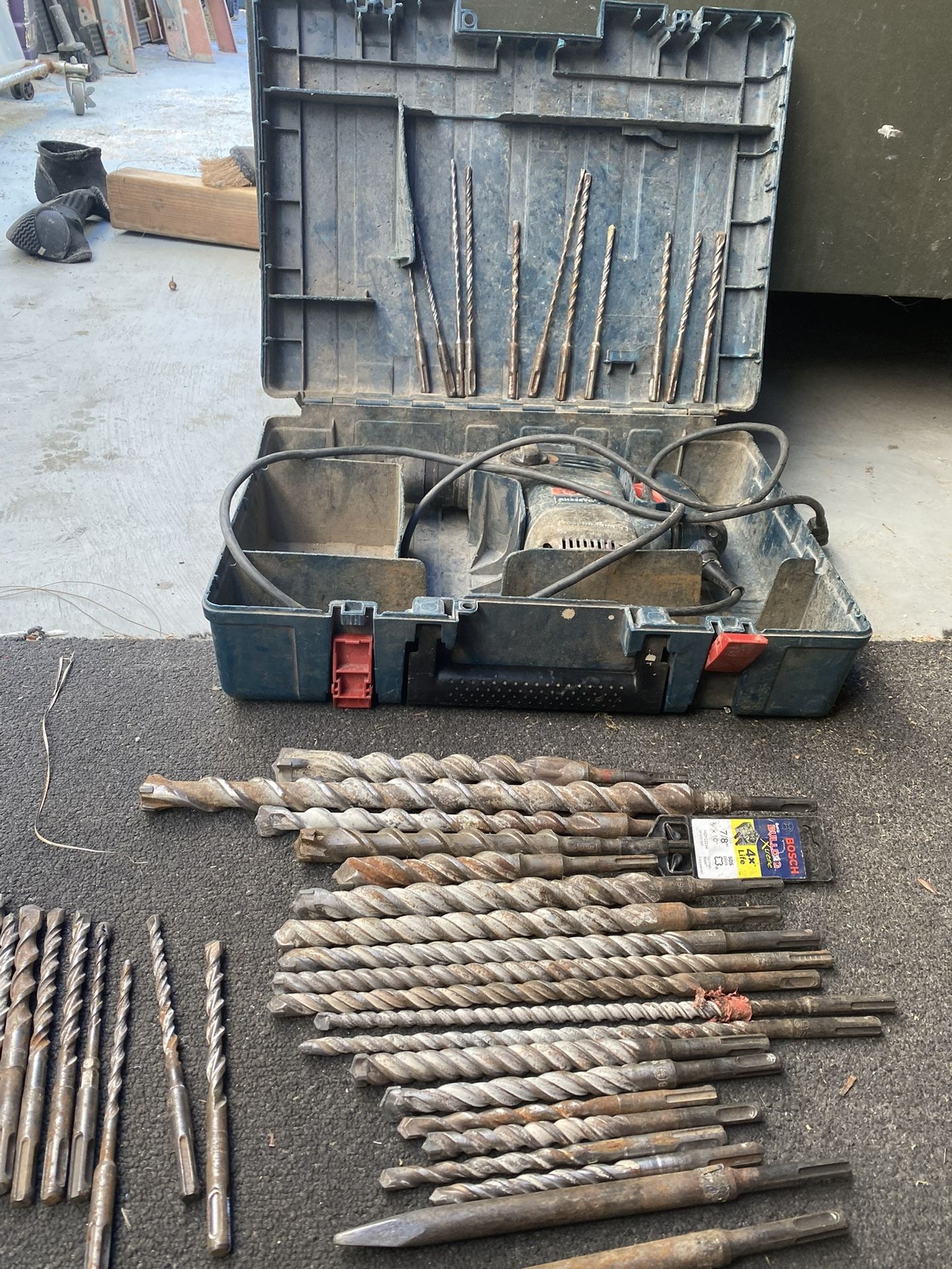 Bosch 1-1/8” rotor hammer W/over 50 bits 1-1/2” to 1/16”$350